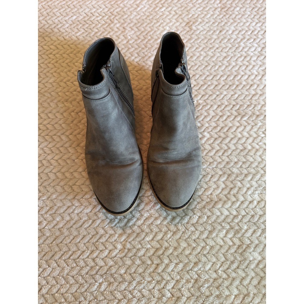 Maurice's Womens Gray Faux Suede Dual Zip Ankle Booties Size‎ 9M
